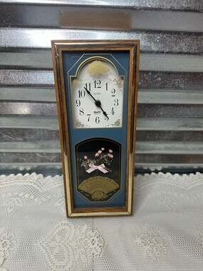 Vintage Elgin Shadowbox Tabletop Clock with Floral Design